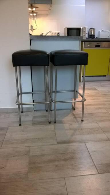 Toll Apartment Mit Privatem Eingang Free Parking Slbst Check-In Netflix 30 Zone Ruhig Дуйсбург Екстер'єр фото